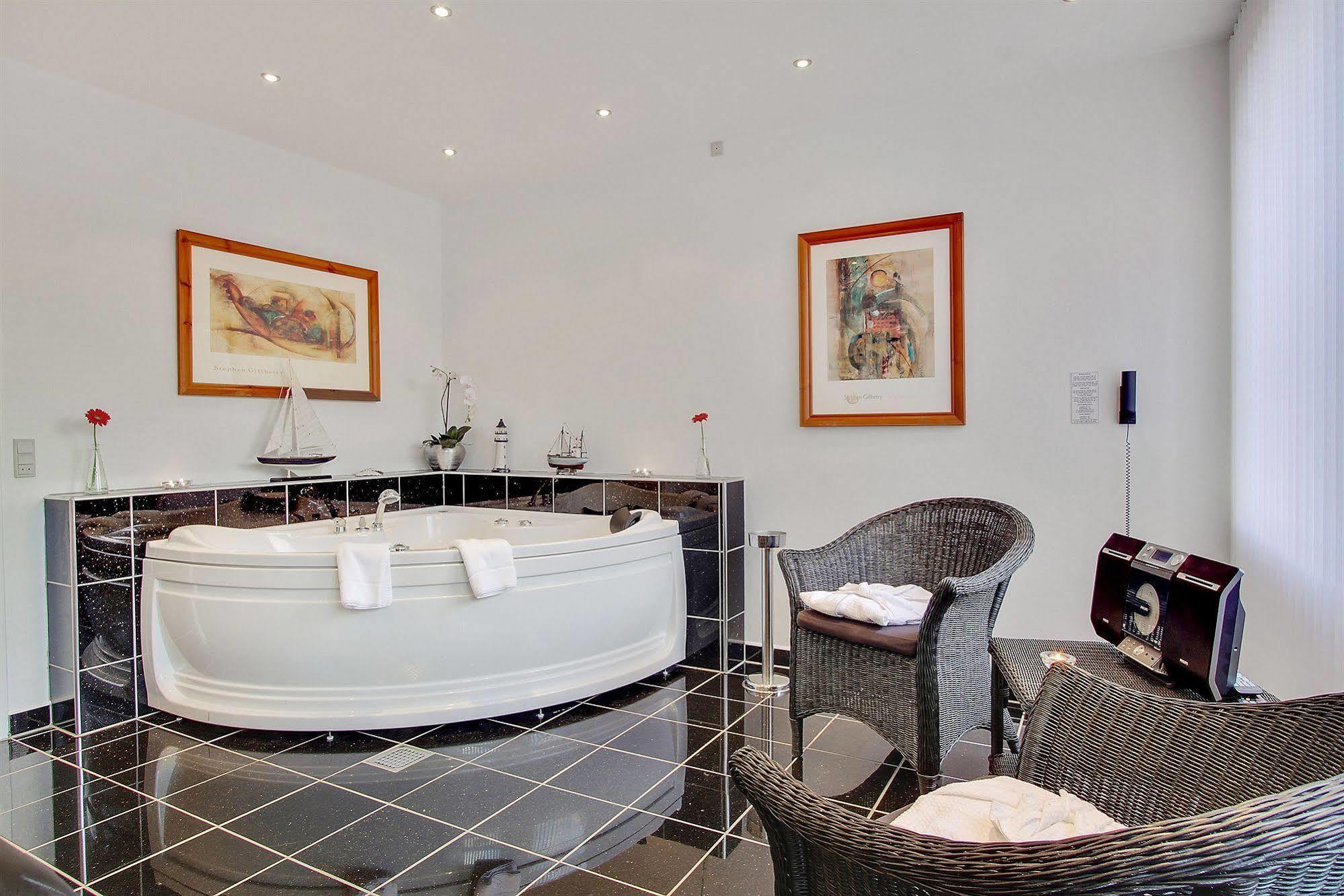 Hotel Pinenhus Glyngøre Εξωτερικό φωτογραφία